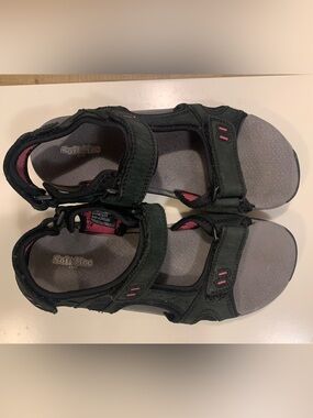 Softmoc Lite Pink and Black Adjustable Strap Walking Shoes